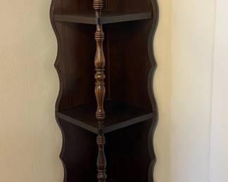 Solid wood corner shelf (2)