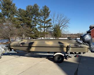 TDB 17' Duck Boat w/ Yamaha 50 Four Stroke Engine