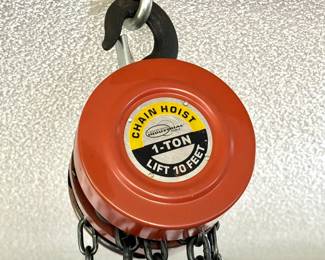 Northern Industrial Tools Chain Hoist - 1 Ton 