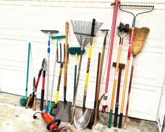 Lot of 20 Various Tools 