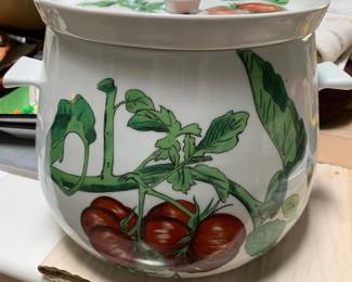 Porcelaine de Paris Lidded Bowl