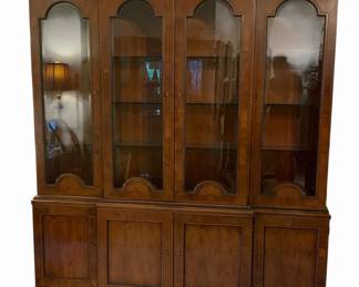 Henredon 18th Century Portfolio Lighted China Cabinet