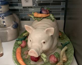 Fitz and Floyd French Market Soup Tureen