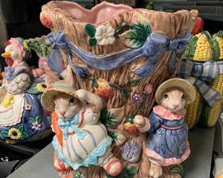 Vintage Fitz and Floyd Bunny Hallow Large Vase