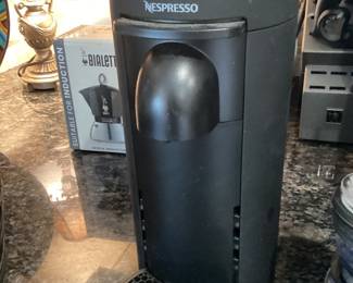 Nespresso coffee pot maker