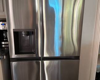 LG Side by Side Refrigerator 