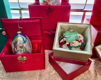 Pier, one imports ornaments