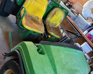 John Deere Gator
