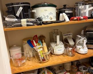 Assorted small appliances