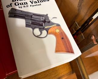 Gun guidebooks