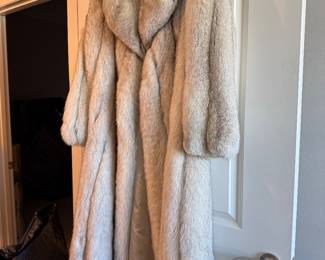 #21 Full length Mink Coat Size L White SOLD