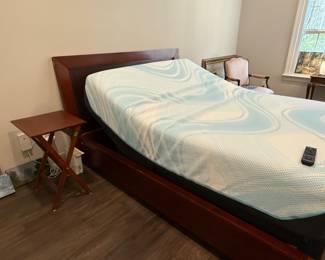 #55 Temper Ergo Prosmart Queen size Adjustable mattress set 1 year old $600.00