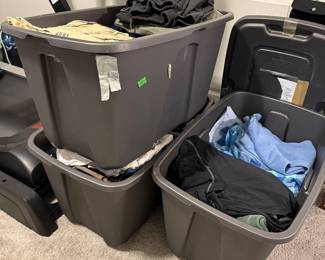 T-shirts, jeans, athletic apparek