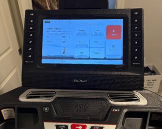 #8 SOLE F85 Treadmill One year old Excellent! $525.00