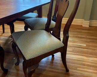 Dining Table & Chairs