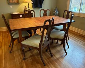 Dining Table & Chairs