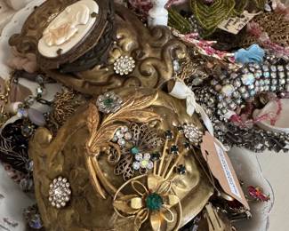 vintage jewelry