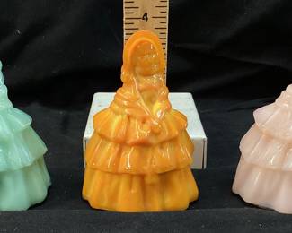 (3) BOYDS ART SLAG GLASS 1979-1980 LOUISE, DOLL FIGURINES PINK, APRICOT/PERSIMMON & GREEN