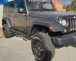 2017 Jeep UNLIMITED SPORT VIN: 1C4BJWDG5HL685624 Miles: 75138 Engine: V6 Color: CHARCOAL 2017 JEEP WRANGLER UNLIMITED SPORT 4x4, 75,138 MILES, 3.6L V6 ENGINE, 5 SPEED AUTOMATIC TRANSMISSION, LIFTED SUSPENSION, TITLE ON HAND