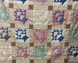 1920s HAND STITCHED BASKET PATTERN QUILT 60 x 78