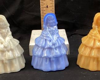(3) VINTAGE BOYDS ART SLAG GLASS COLONIAL LADY LOUISE DOLL FIGURINES,