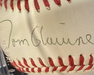 HOF ATLANTA BRAVES TOM GLAVINE AUTOGRAPHED BASEBALL, NO COA