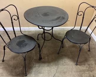  3 PIECE METAL PATIO SET, TABLE WITH 2 CHAIRS NO SHIPPING PICKUP ONLY