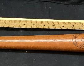 HILLERICH & BRADSBY NO.9 LEADER HANK SAUER MODEL #9 CHICAGO CUBS BASEBALL BAT NO SHIPPING PICKUP ONLY