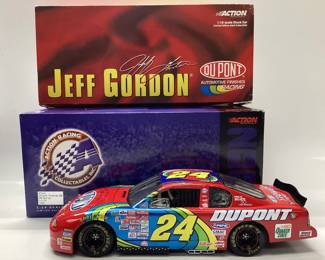 1:18 DIE-CAST JEFF GORDON #24 DUPONT CHEVROLET MONTE CARLO MAY 2000 CHARLOTTE RACE #1 of 2,004