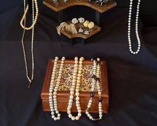 Vintage Jewelry  Jewelry Box