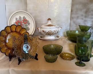  07 Retro 1970s Glassware