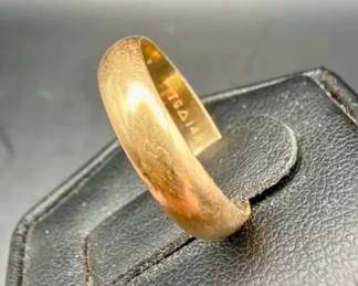 14K Plumb Gold Ring