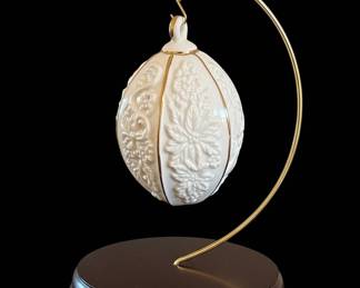 Mikasa "Winter Frost" Porcelain Ornament with Gold Trim