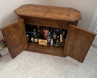 Bernhardt Hibriten Flip Top Bar Cabinet