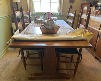 Trestle table
