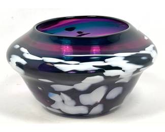 Lot 797 Stephen Nelson Art Glass Bowl. 