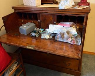 Antique desk/dresser