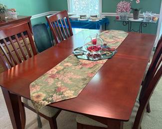 MID CENTURY MODERN DINING TABLE WITH EXTRA LEAF AND SIX CHAIRS