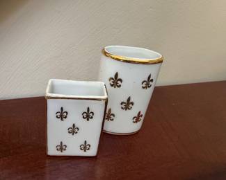 VINTAGE CIGARETTE AND MATCH BOX