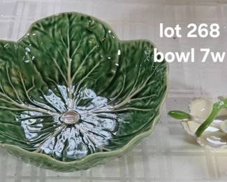 Majolica leaf bowl and salt dish with spoons