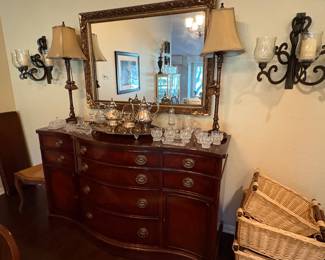 Matching Table/chairs