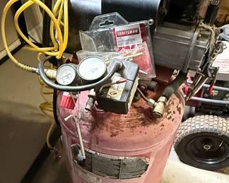 Craftsman 12 Gallon Air Compressor 921.166400