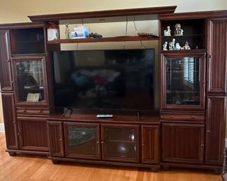 American Signature Entertainment Center