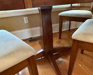 American Signature Dining Set