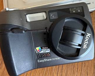Kodak EasyShare DX7630 Digital Camera with Camera Dock 6000