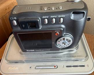 Kodak EasyShare DX7630 Digital Camera with Camera Dock 6000