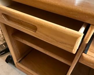 Sauder Orchard Hills Computer Desk with Hutch, Carolina Oak