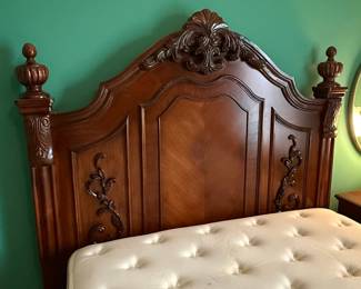 Queen Size Victorian Style Dark Wood Bed Frame