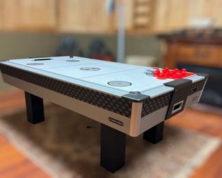 Harvard air hockey tabl