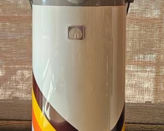 1970s retro pump thermos - like new
